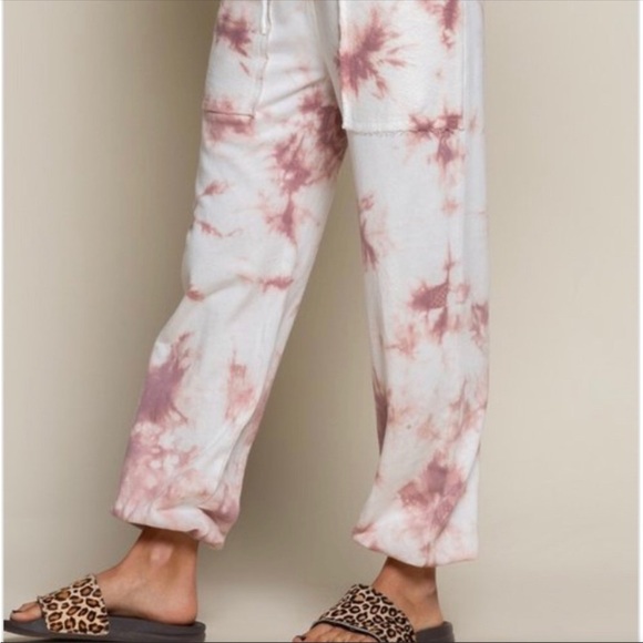 POL - Cozy Tie Dye Wild Berry Splash Joggers - Picture 5 of 8